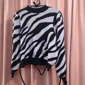 💜NWT Who What Wear sweater